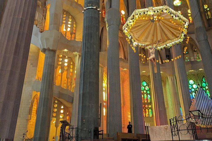 Sagrada Familia Skip-the-Line Private Tour with Guide, photo 3