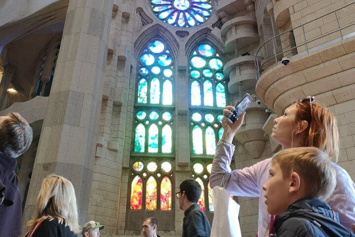 Sagrada Familia & Official Guide Private or Small Group Tour, photo 2