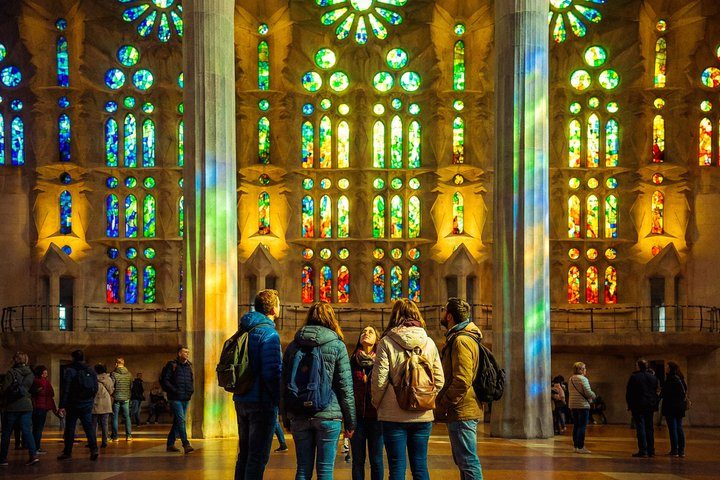 Barcelona: Sagrada Familia Priority Access & Guided Tour, photo 2
