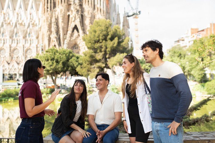Barcelona : Sagrada, Park Guell, Montjuic & Gothic, photo 2