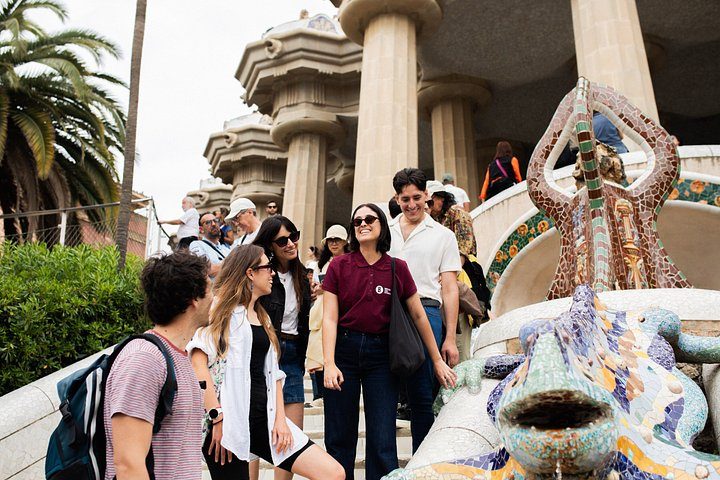 Barcelona : Sagrada, Park Guell, Montjuic & Gothic, photo 3