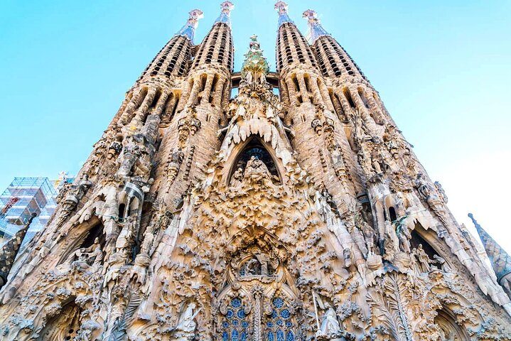 Sagrada Familia Golden Hour Small Group and Fast-Track Tickets, photo 3