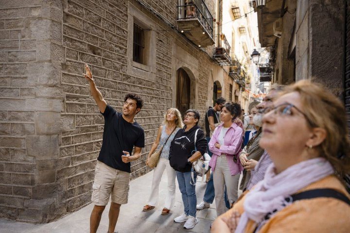 Barcelona Walking Tour: Sagrada Familia, Gaudi and Gothic Quarter, photo 3