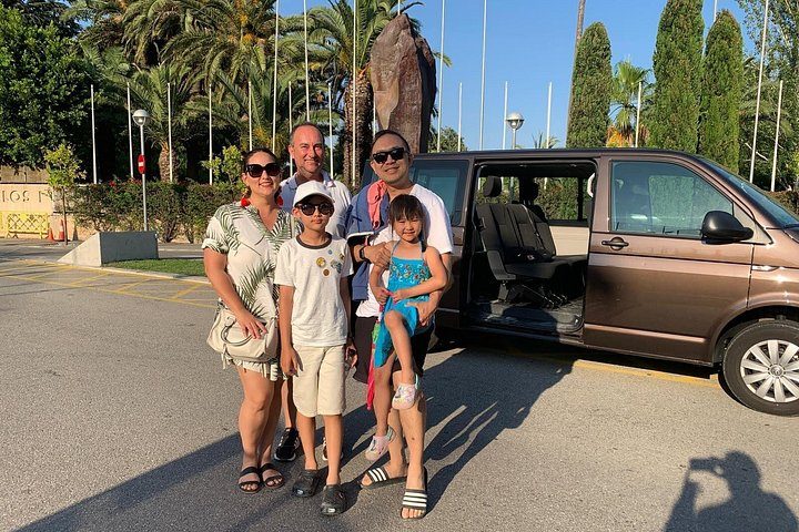 Sagrada Familia and Old Town Private Tour with Hotel Pick-up, photo 2