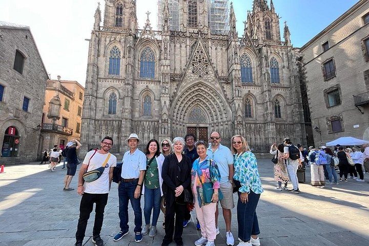 Park Guell and Sagrada Familia Private Tour with Hotel pick-up, photo 3